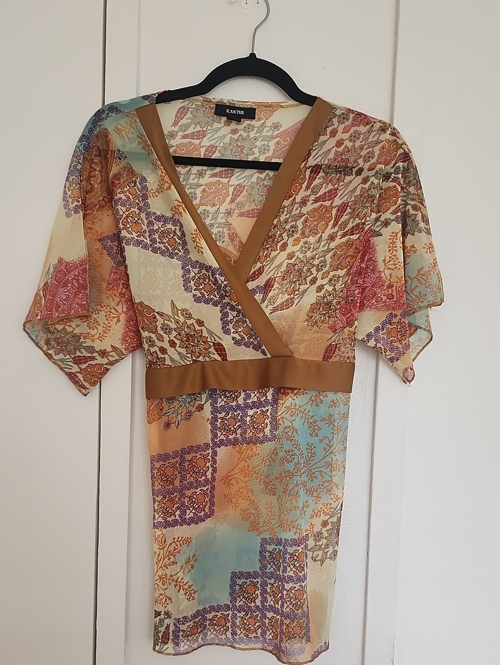 Kaktus Patchwork Floral V-Neck Top in Cream, Tan, Blue, Pink & Purple